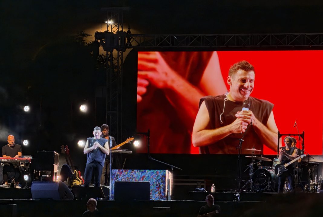 2026-07-30 - Flame Festival, ad Ancona successo per il concerto di Francesco Gabbani