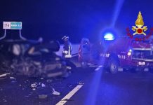 Schianto in A14 tra Marotta a Fano, feriti e auto distrutte