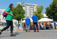 Electrolux. Urso e sindacati: “Passi avanti, ma non sufficienti”. A Cerreto sciopero dei lavoratori