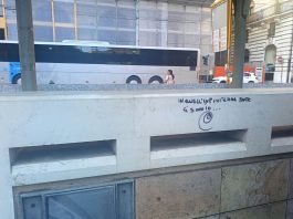 “In quell’infinitesima parte ci sono io” scritto sul muro dell’ex Cobianchi: individuata la responsabile dalla Polizia locale di Ancona