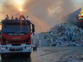 Monteprandone. Incendio alla Italservizi, il Comune: “Stop a ortaggi, pascolo e uova nel raggio di cinque chilometri”