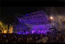 Ancona. Emma sul palco di piazza Cavour