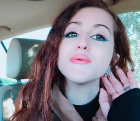 Schianto nel giorno nell’anniversario con il fidanzato, muore una ragazza di 27 anni