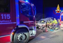 Frontale in superstrada, un’auto era in contromano. Due feriti gravi